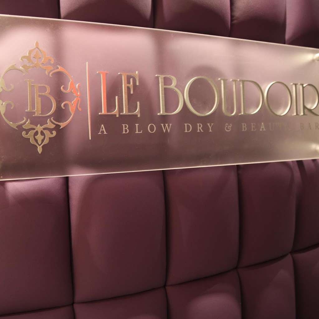 Le Boudoir Blow Dry Bar Darien | 13 Grove St, Darien, CT 06820 | Phone: (203) 569-5751