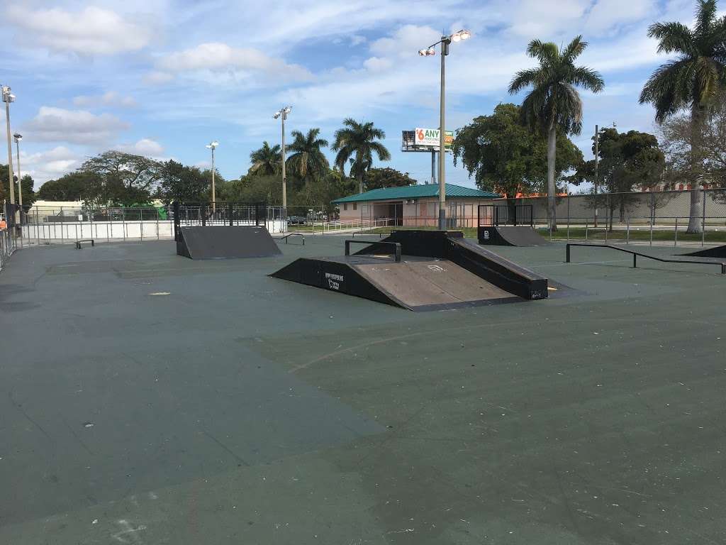 Stanley Goldman Memorial Park | 800 Knights Rd, Hollywood, FL 33021, USA