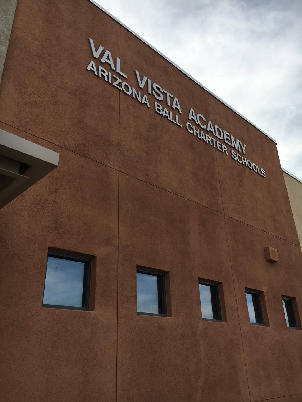 Val Vista Academy | 4120 S Val Vista Dr, Gilbert, AZ 85297 | Phone: (480) 656-5555