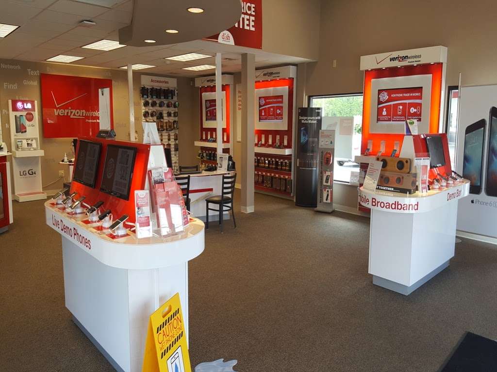 Verizon Authorized Retailer, TCC | 80 S White Horse Pike, Hammonton, NJ 08037, USA | Phone: (609) 481-2212