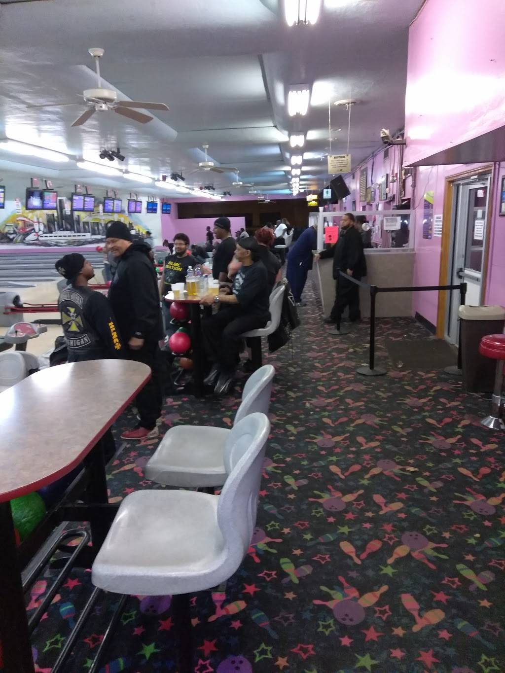 Renaissance Bowling Center | 19600 Woodward Ave, Detroit, MI 48203, USA | Phone: (313) 368-5123 ext. 3