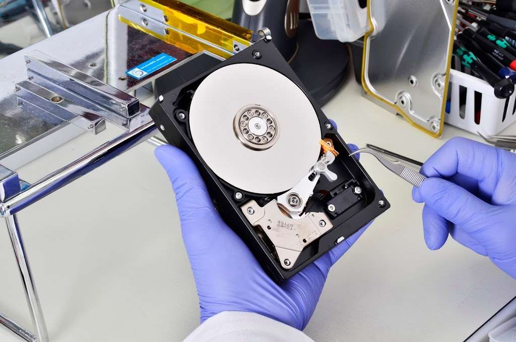 PC Warehouse Data Recovery and Computer Sales/Services | 3333 U.S. 9 #2, Freehold, NJ 07728, USA | Phone: (732) 866-9799