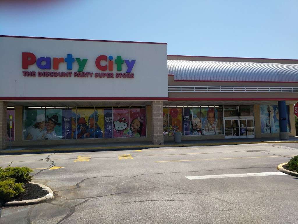 Party City | 2200 Mt Holly Rd, Burlington, NJ 08016, USA | Phone: (609) 386-1372