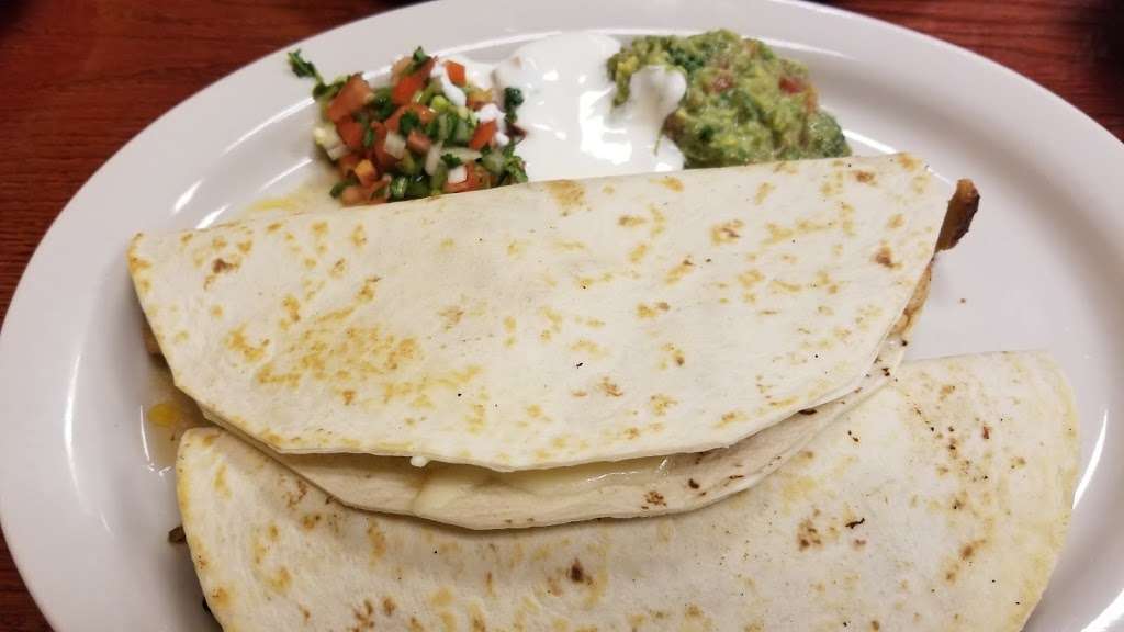 Caporales Mexican Food LLC | 1260 Merriam Ln, Kansas City, KS 66103 | Phone: (913) 677-6610