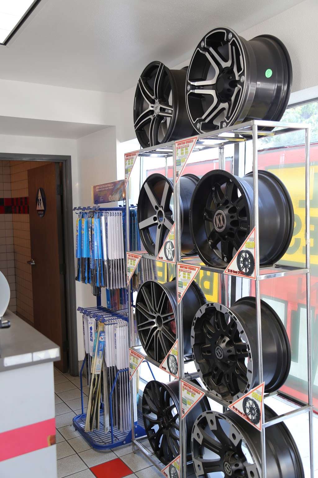 American Tire Depot - Sherman Oaks | 5262 Van Nuys Blvd, Sherman Oaks, CA 91401, USA | Phone: (818) 988-5525