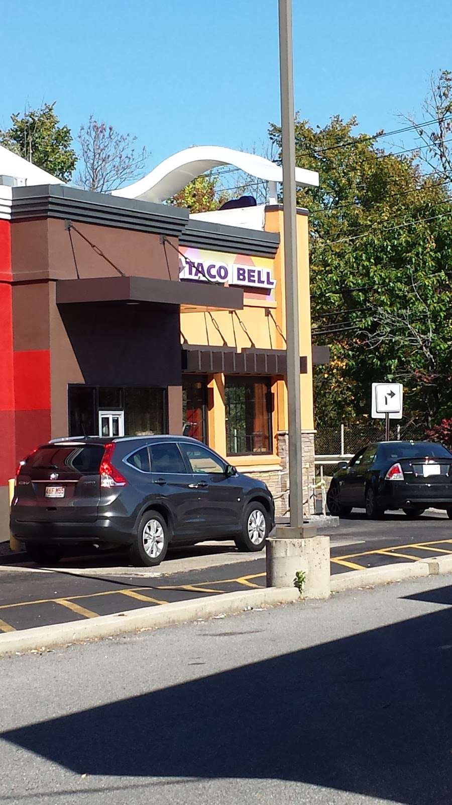 Taco Bell | 163 Cambridge Rd, Woburn, MA 01801 | Phone: (781) 935-4430