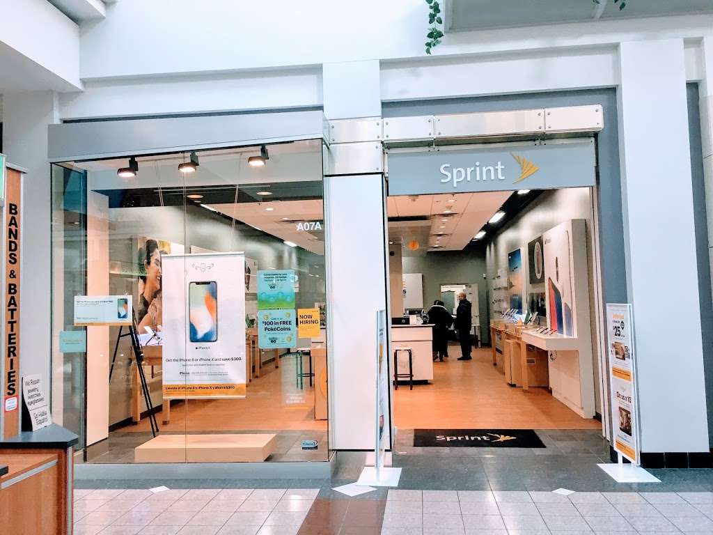 Sprint Store | 3333 W Touhy Ave, Suite A7A, Lincolnwood, IL 60712, USA | Phone: (847) 674-3439