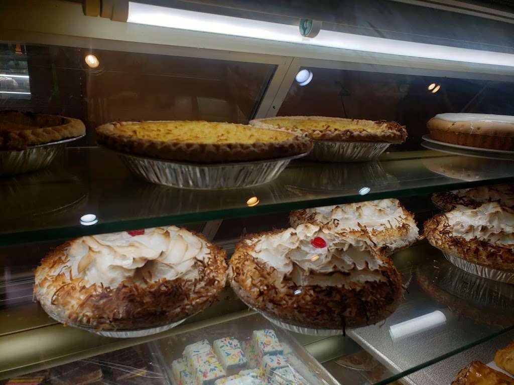 Gencarellis Bakery | 321 Valley Rd, Wayne, NJ 07470, USA | Phone: (973) 872-0500