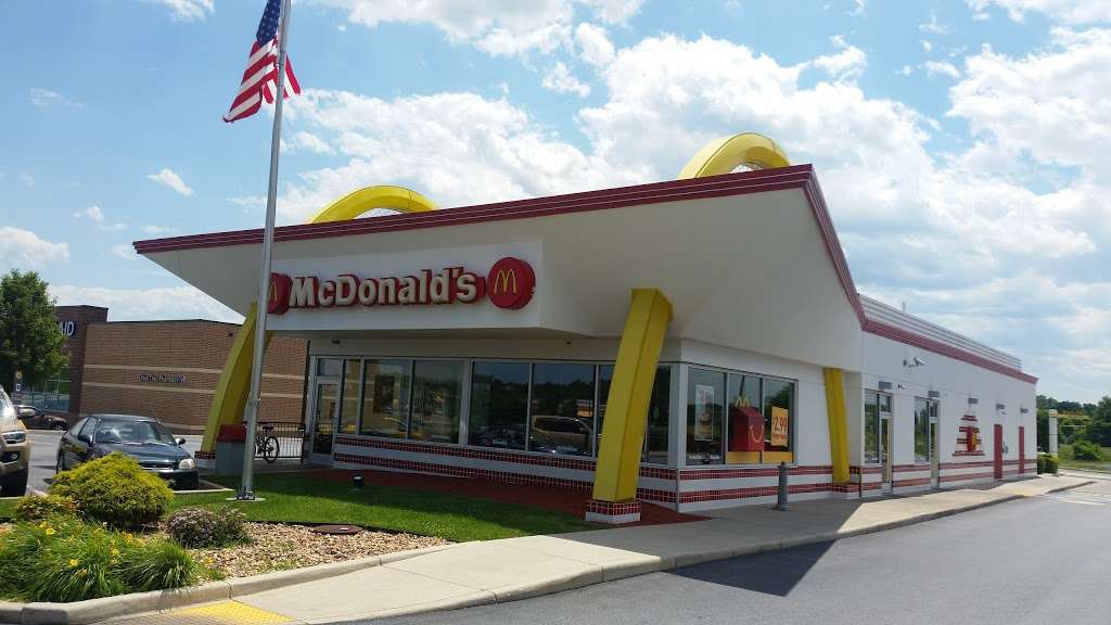 McDonalds | 108 Joshua M. Freeman Blvd, Ranson, WV 25438, USA | Phone: (304) 724-1171