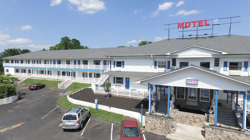 Motel6 Front Royal, VA | 141 W 15th St, Front Royal, VA 22630, USA | Phone: (540) 635-2191