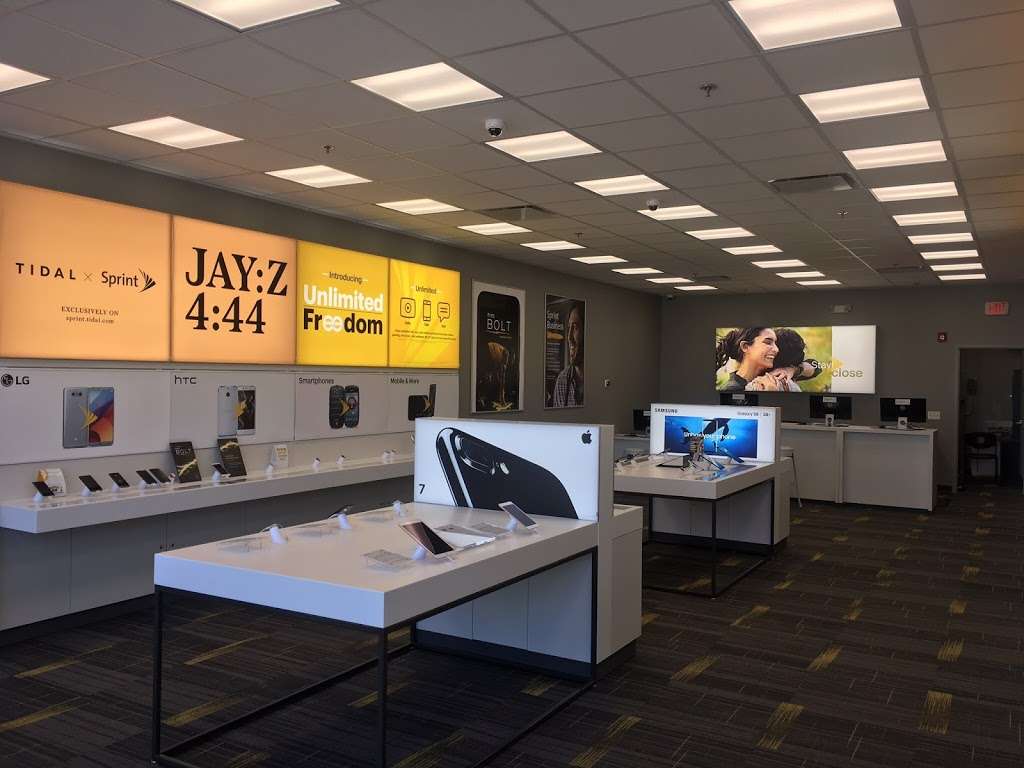 Sprint Store | 624 N York St C, Elmhurst, IL 60126, USA | Phone: (630) 359-3881