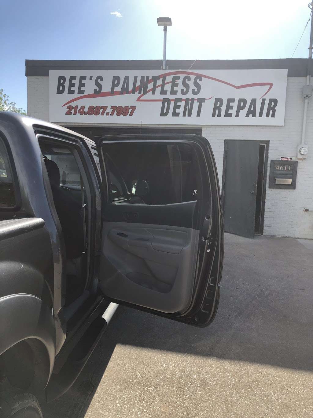 Bees Paintless Dent Repair | 4611 Lawnview Ave, Dallas, TX 75227, USA | Phone: (214) 687-7997