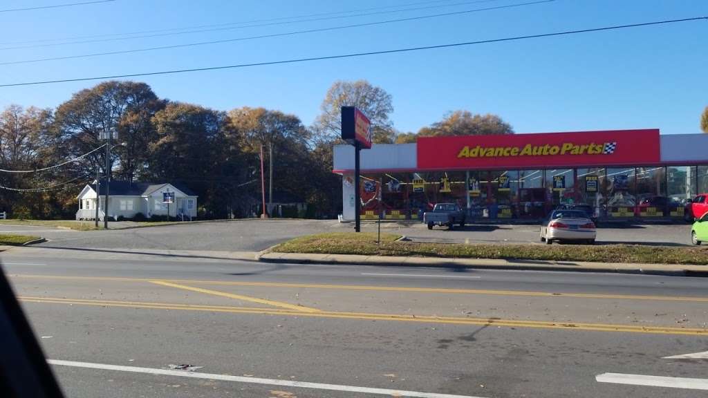 Advance Auto Parts | 2249 S York Rd, Gastonia, NC 28052, USA | Phone: (704) 864-3299