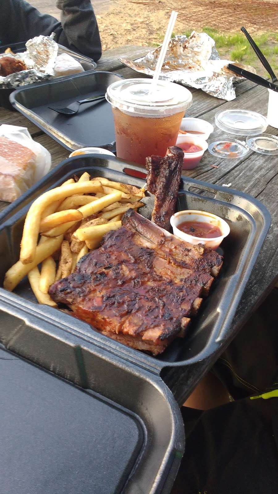 Commonwealth Barbecue | 659 South St, Wrentham, MA 02093, USA | Phone: (508) 384-9676