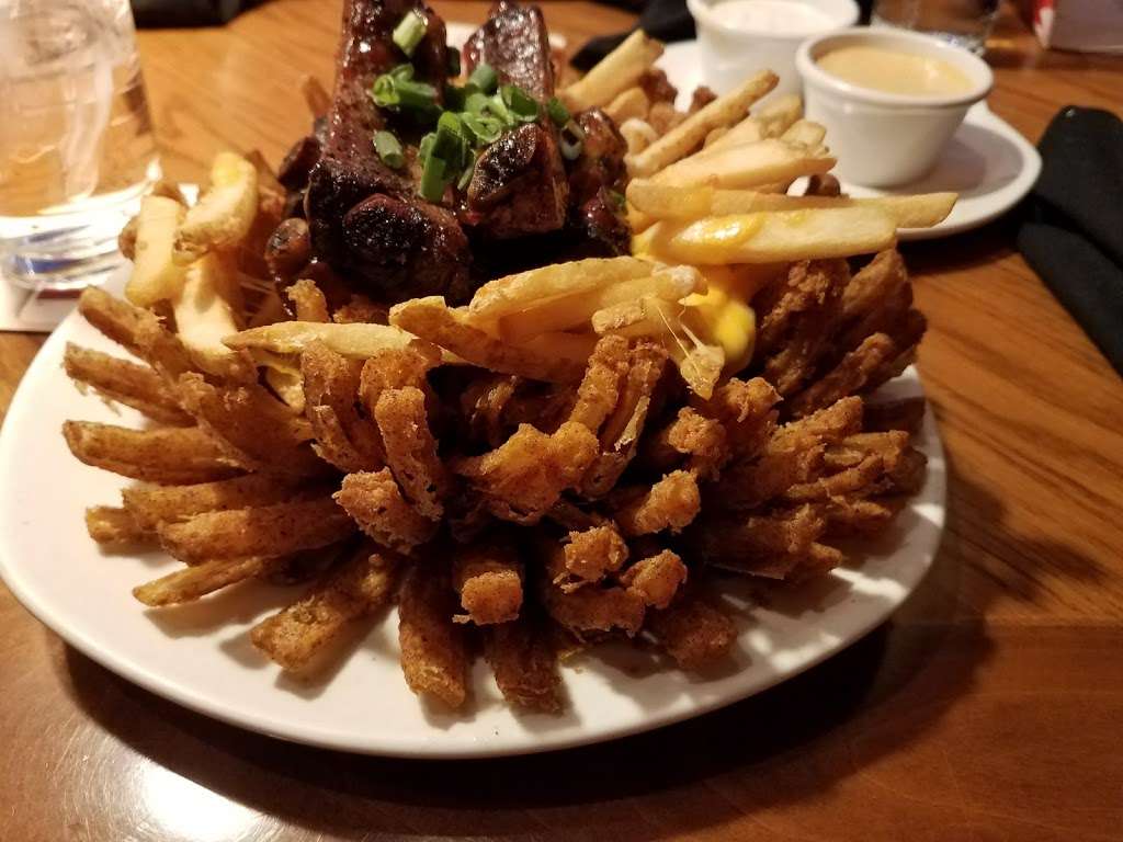 Outback Steakhouse | 440 Middlesex Rd, Tyngsborough, MA 01879 | Phone: (978) 649-8700