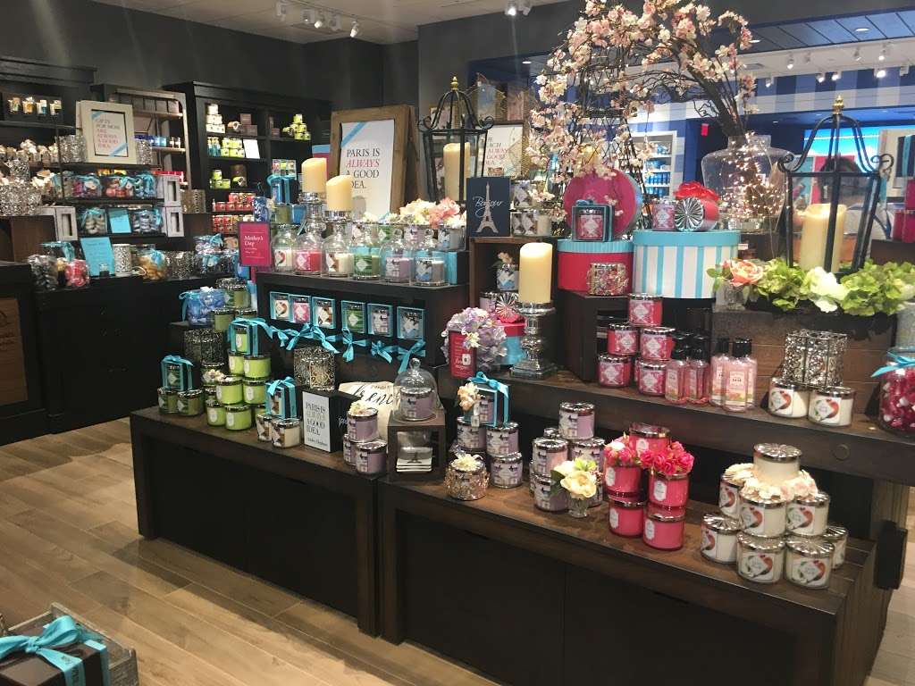 Bath & Body Works | 6545 N Grand Pkwy W, Spring, TX 77389, USA | Phone: (832) 823-2281