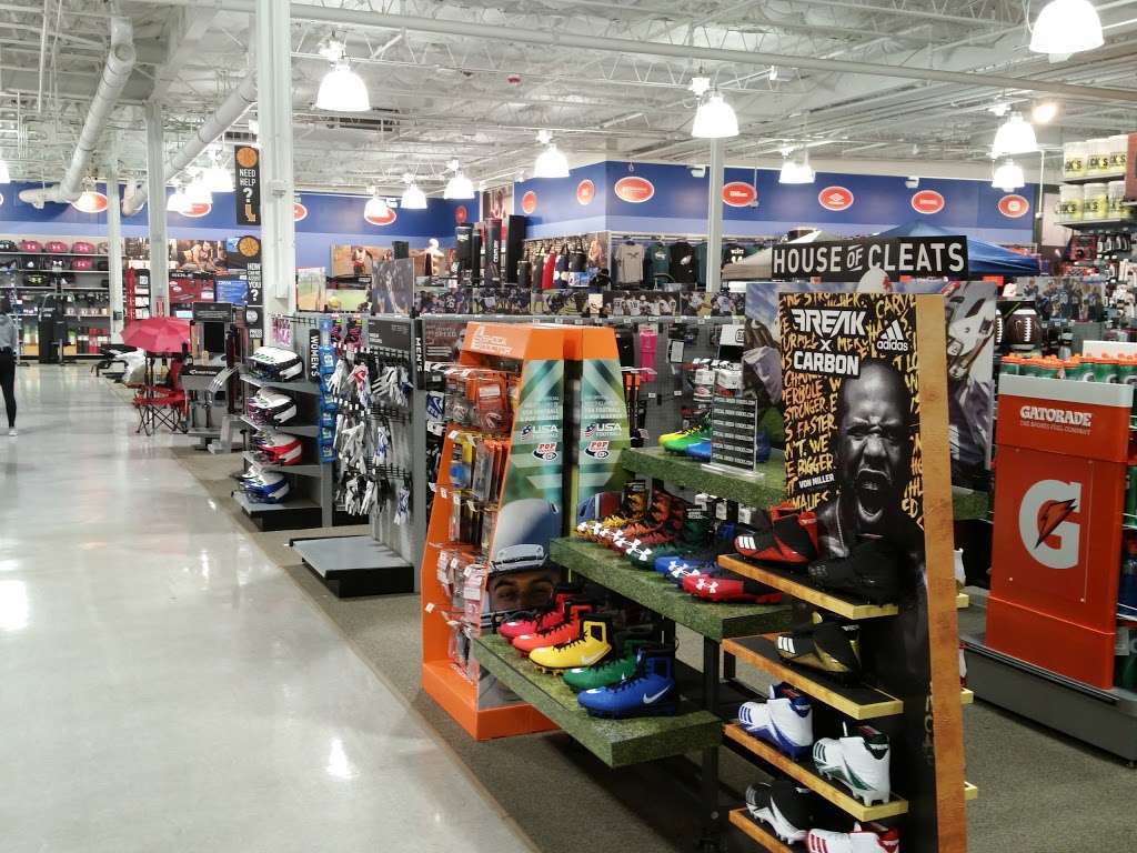 DICKS Sporting Goods | 1365 N Dupont Hwy Ste 6000, Dover, DE 19901, USA | Phone: (302) 678-9160