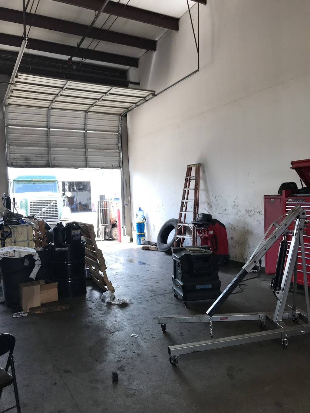 Rango Truck Repair - Diesel Shop - Truck Repair and Service | 2202 Manana Dr Suite 118, Dallas, TX 75220, USA | Phone: (469) 309-0636