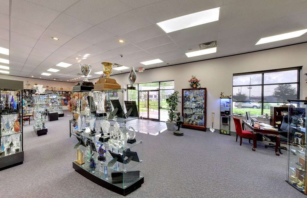 Monarch Trophy & Awards | 8840 North Sam Houston Pkwy W, Houston, TX 77064 | Phone: (713) 464-1122