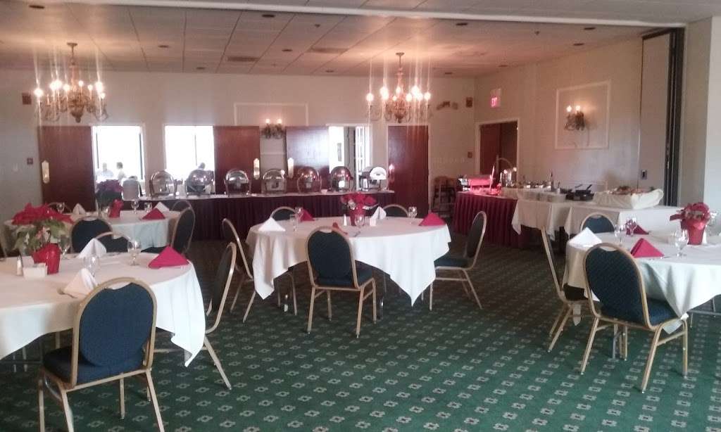 Montclair Country Club | 16500 Edgewood Dr, Montclair, VA 22025 | Phone: (703) 670-7503