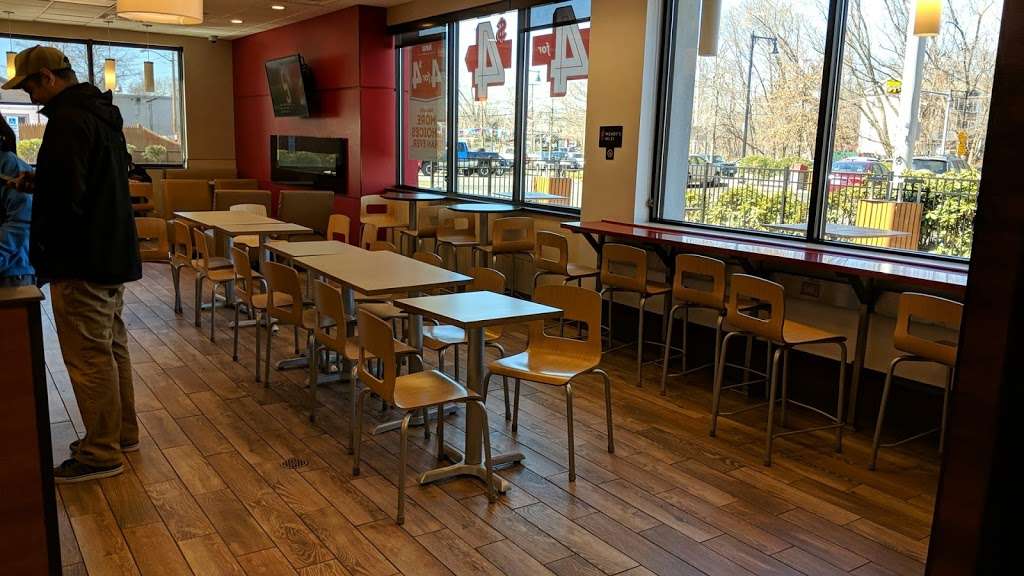 Wendys | 530 American Legion Hwy, Roslindale, MA 02131 | Phone: (617) 983-2983