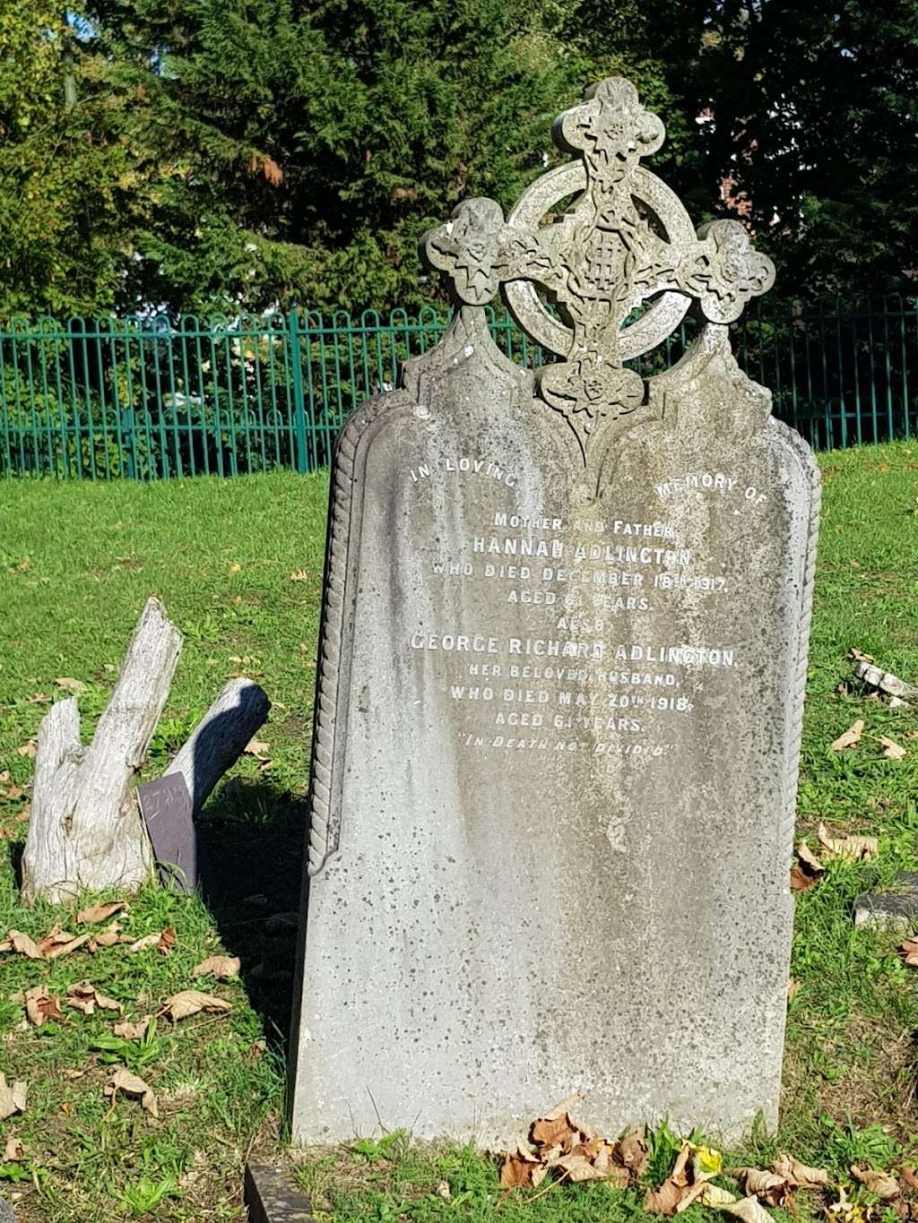 Beckenham Cemetery | Elmers End Rd, London, Beckenham BR3 4TD, UK | Phone: 020 8658 9495