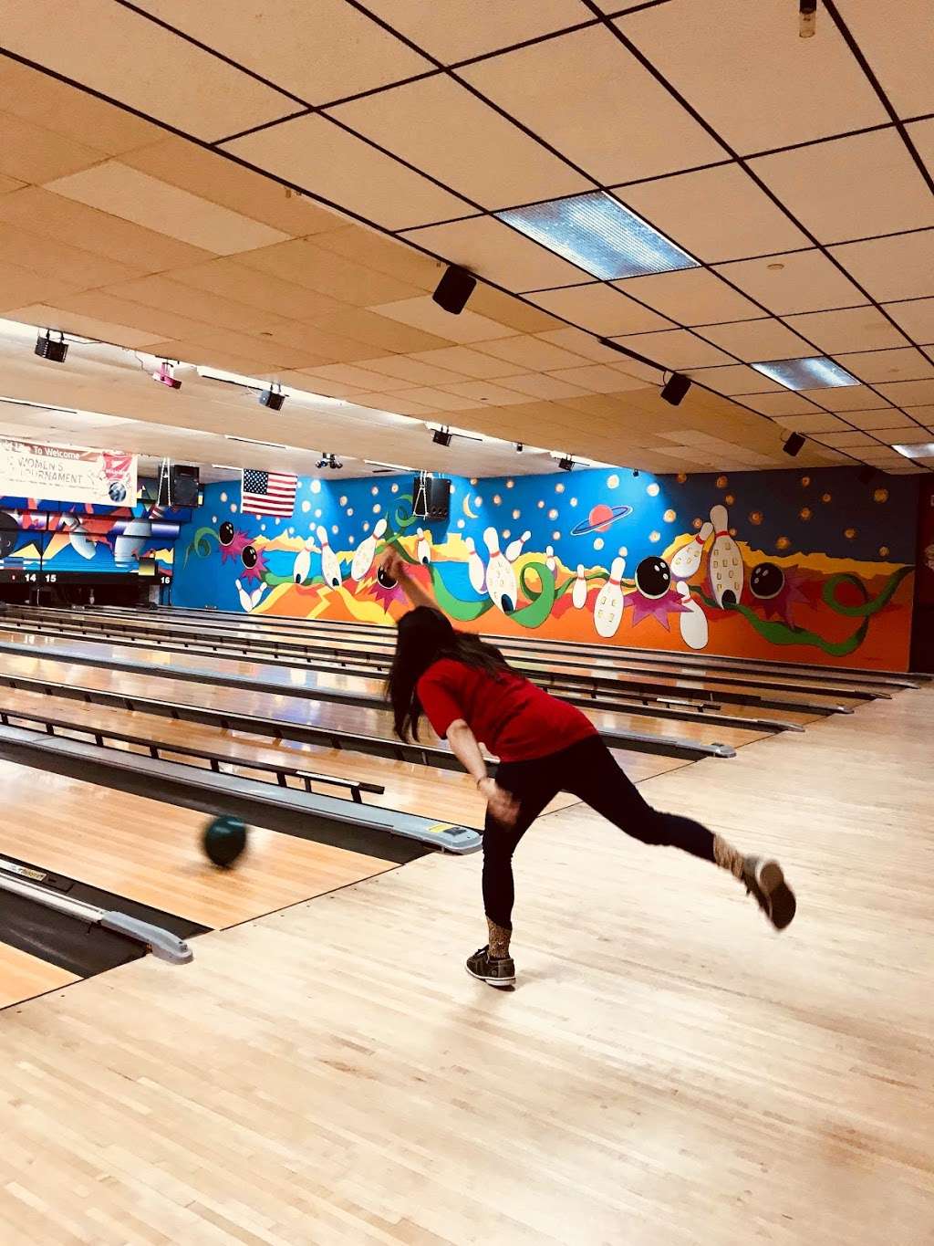 Classic Lanes Greenfield | 5404 W Layton Ave, Milwaukee, WI 53220, USA | Phone: (414) 282-6400