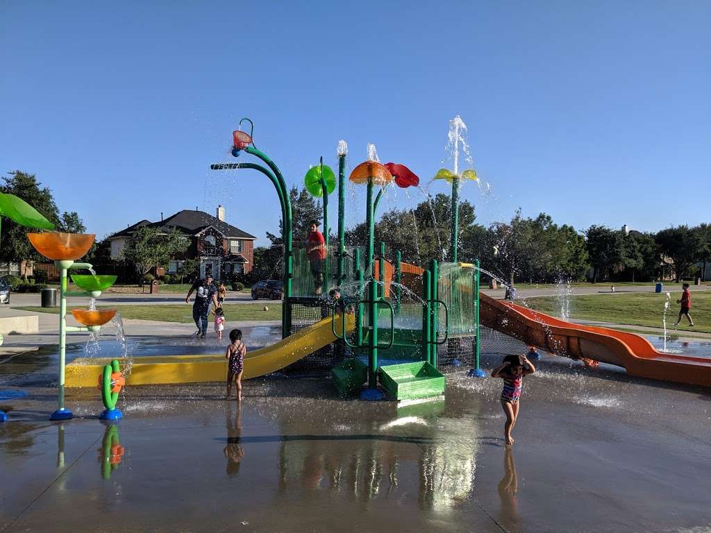 Oak Hills Splash Park | 1225 Royal Palm Ln, Carrollton, TX 75007 | Phone: (972) 466-3080