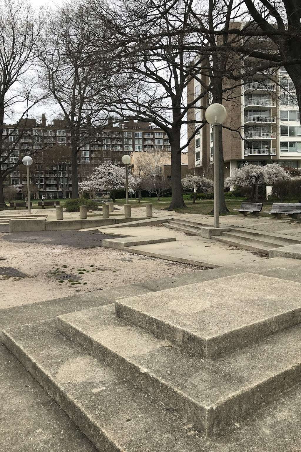 Titanic Memorial | Washington, DC 20005, USA | Phone: (202) 354-2211