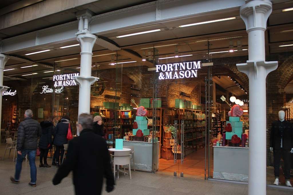 Fortnum & Mason | 1A, St Pancras International Station, Pancras Rd, Kings Cross, London N1C 4QP, UK | Phone: 020 7734 8040