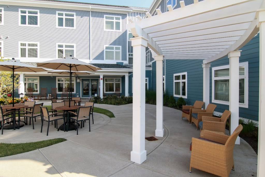 Benchmark Senior Living on Clapboardtree | 40 Clapboardtree St, Norwood, MA 02062 | Phone: (781) 561-9315