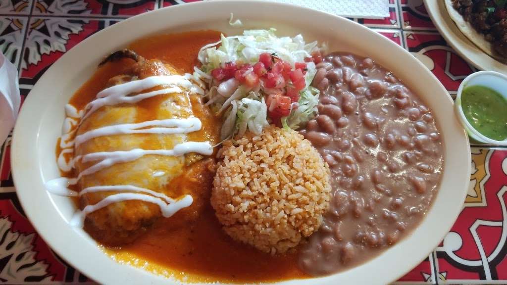 Que Paisa Restaraunt | 8115 Pearblossom Hwy, Littlerock, CA 93543, USA | Phone: (661) 944-9553