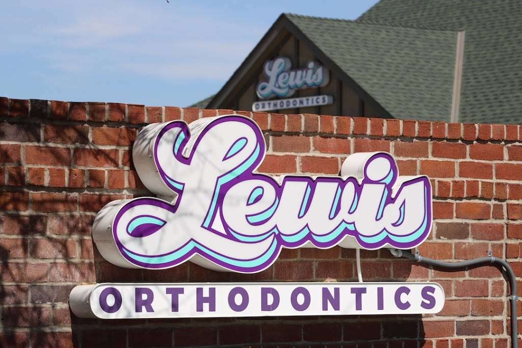 Lewis Orthodontics: Shannon M. Lewis, DDS, MS | 2900 N Kelly Ave, Edmond, OK 73003, USA | Phone: (405) 330-5095