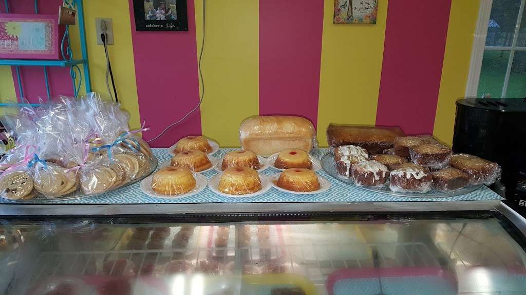 Blessed Hands Bakery | e, 54 Market St, Cloverdale, IN 46120, USA | Phone: (765) 795-5848