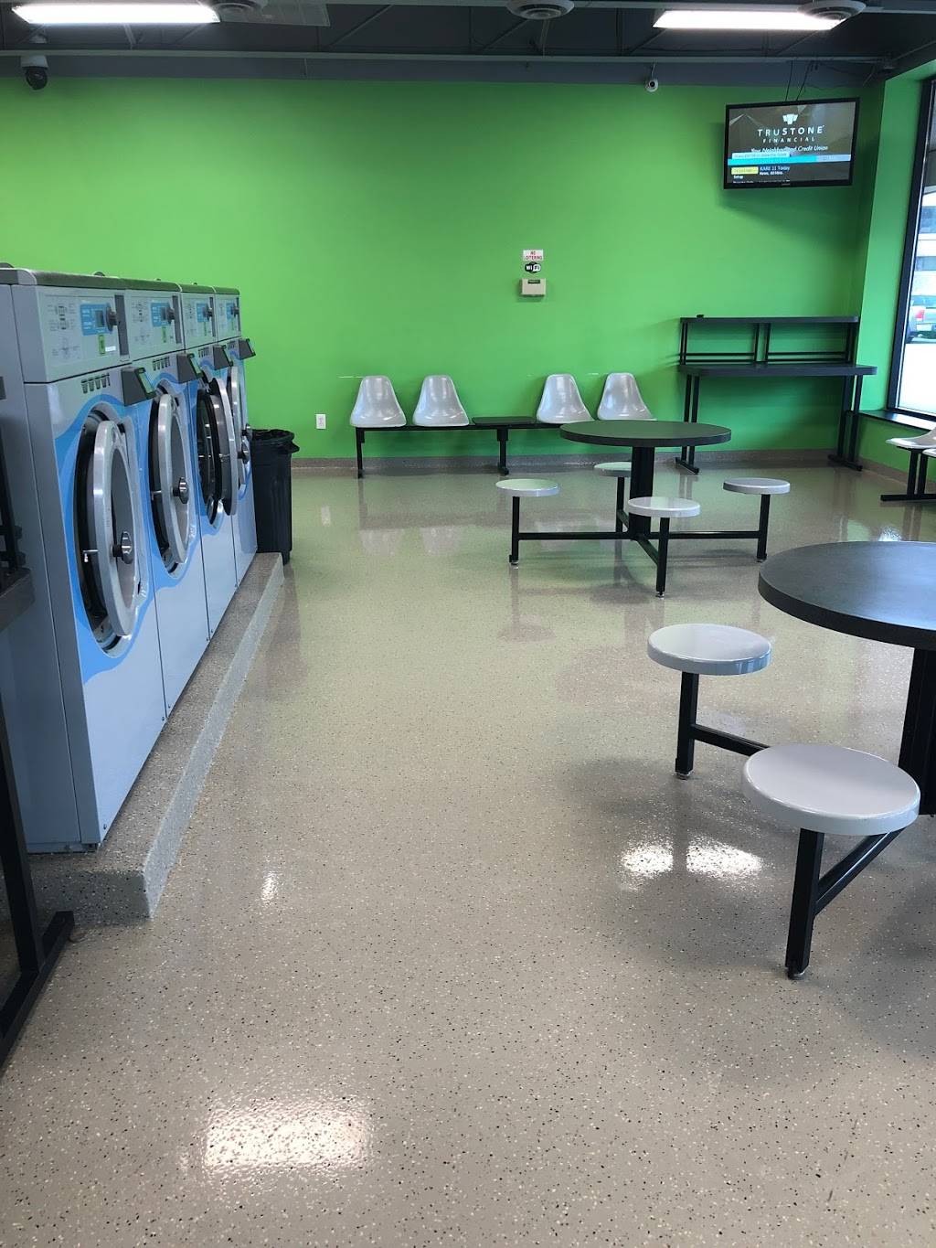 Roseville Laundry | 2799 Hamline Ave N, Roseville, MN 55113, USA | Phone: (651) 348-6657