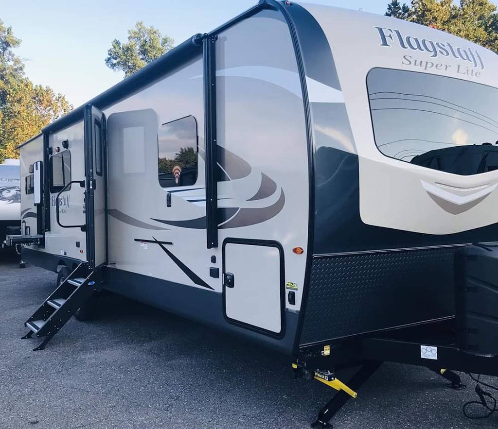 RV Travel World Rancho Cordova | 2425 Mercantile Dr, Rancho Cordova, CA 95742, USA | Phone: (916) 473-1515