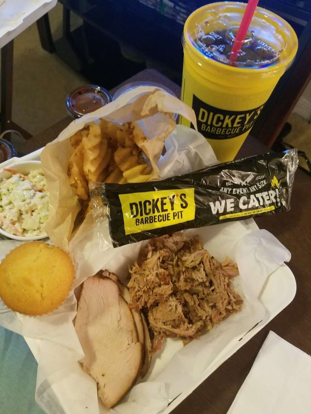 Dickeys Barbecue Pit | 9368 Narcoossee Rd, Orlando, FL 32827, USA | Phone: (407) 401-8285