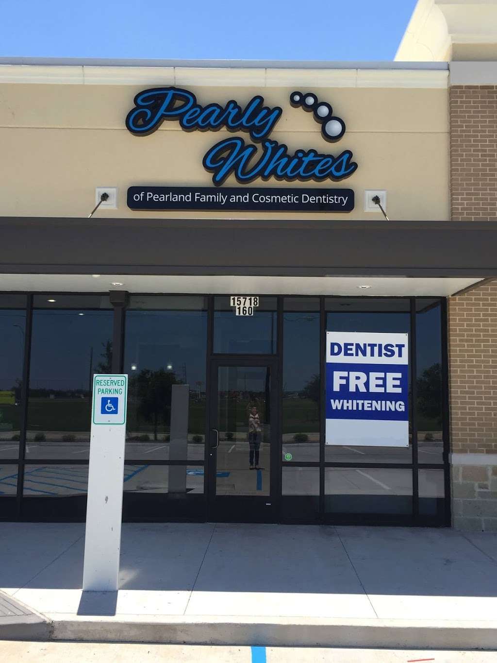 Pearly Whites - Dentist in Pearland | 15718 South Fwy STE. #160, Pearland, TX 77584, USA | Phone: (713) 436-1046