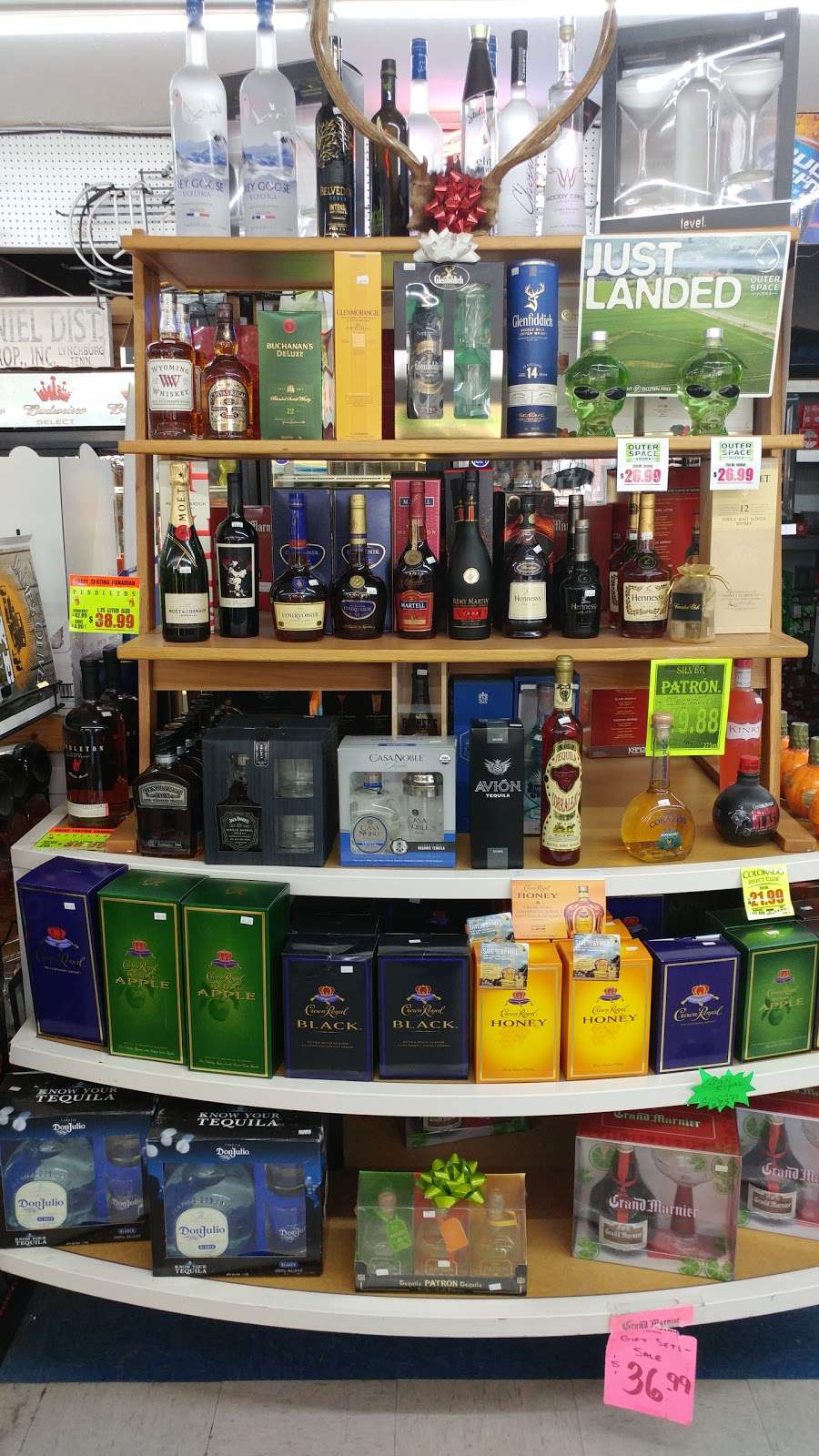 T L Discount Liquor | 2010 Kipling St, Lakewood, CO 80215 | Phone: (303) 237-2726