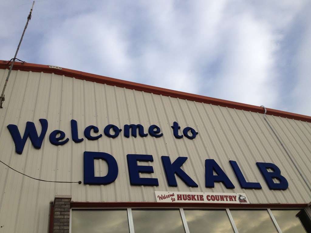 DeKalb Taylor Municipal Airport | 3232 Pleasant St, DeKalb, IL 60115, USA | Phone: (815) 748-8102