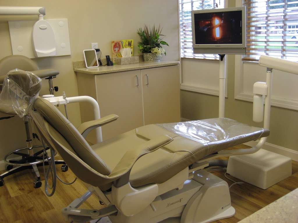 Healthy Smiles Dental | 120 W Center St #1, West Bridgewater, MA 02379, USA | Phone: (508) 894-8100