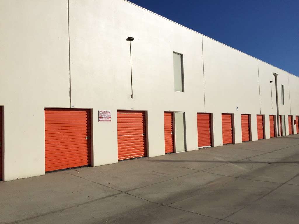 Public Storage | 8200 Balboa Blvd, Van Nuys, CA 91406 | Phone: (818) 600-4162