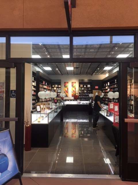 Perfumes 4U | 5701 Outlets at Tejon Pkwy Suite #910, Arvin, CA 93203, USA | Phone: (661) 858-2446