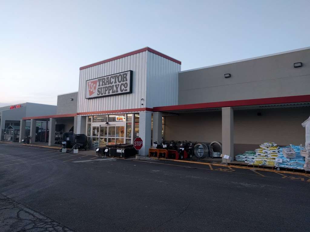 Tractor Supply Co. | 25 Putnam Plaza, Greencastle, IN 46135, USA | Phone: (765) 653-2448