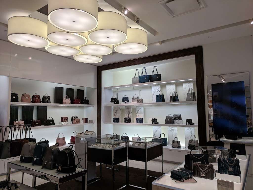 Michael Kors | 400 Commons Way #228, Bridgewater, NJ 08807 | Phone: (908) 707-1300