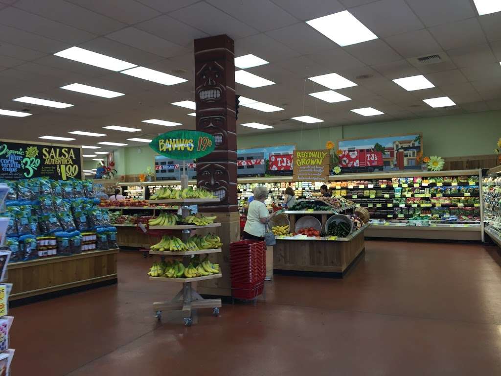 Trader Joes | 25 N La Grange Rd, La Grange, IL 60525, USA | Phone: (708) 579-0838