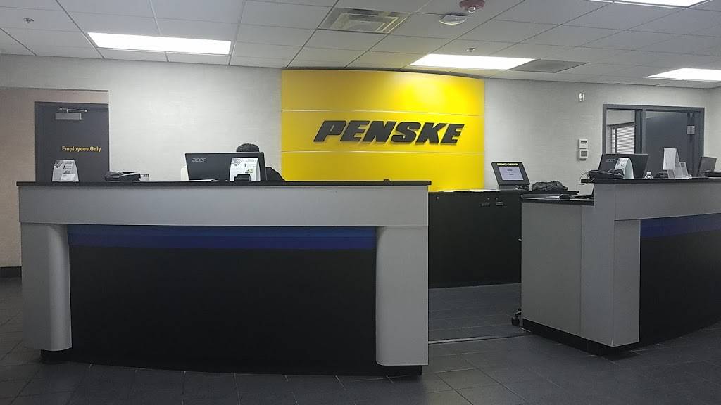 Penske Used Truck Center | 4415 Irving Blvd, Dallas, TX 75247 | Phone: (972) 728-4209