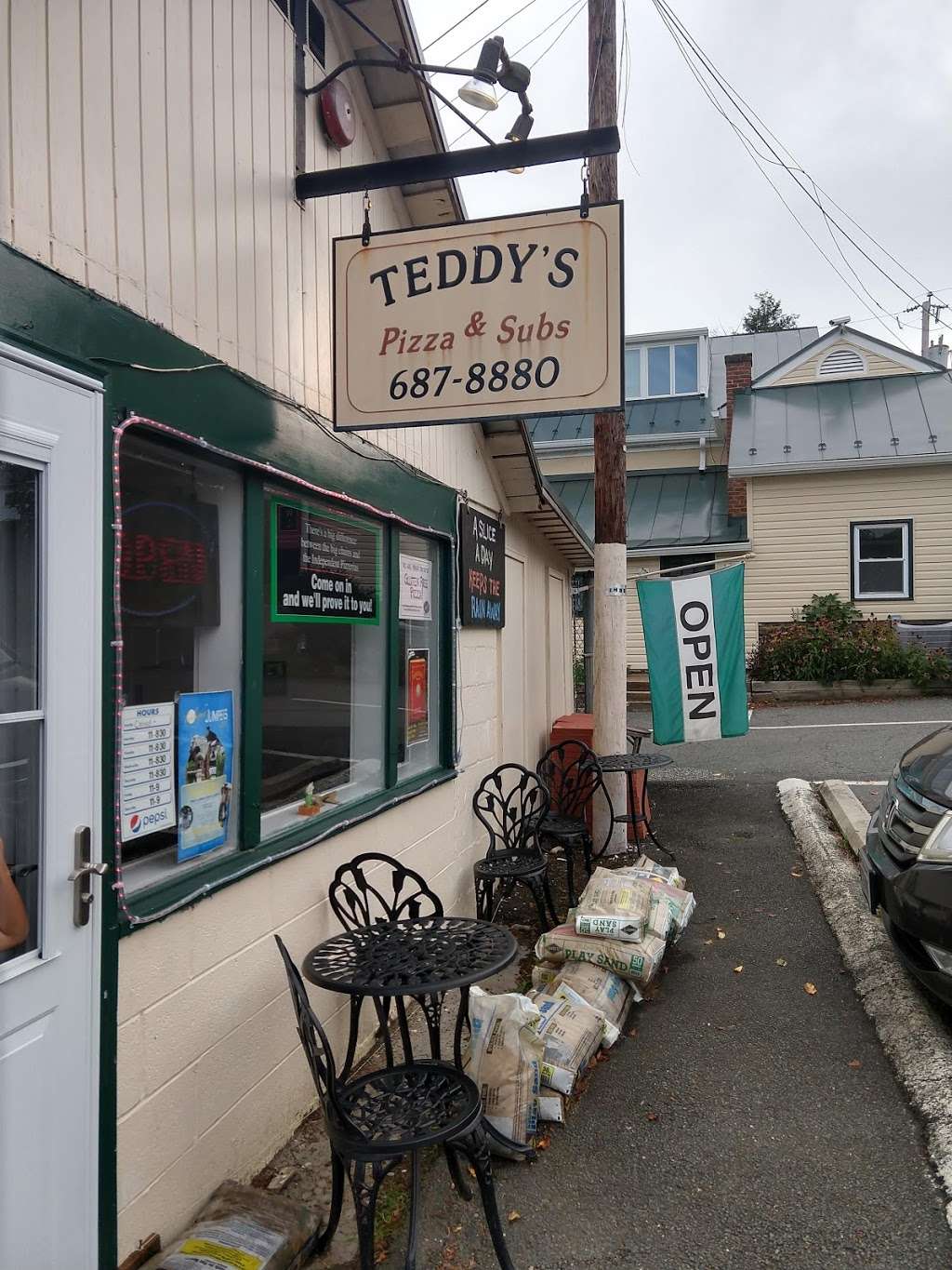 Teddys Pizza & Subs | 9 E Federal St, Middleburg, VA 20117, USA | Phone: (540) 687-8880