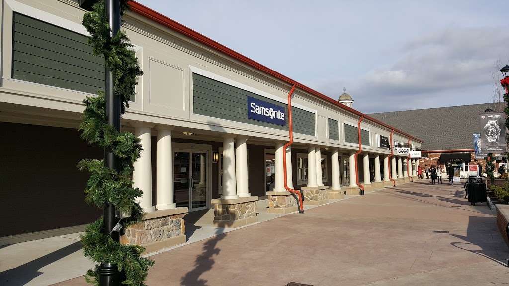 Samsonite | 642 Bluebird Ct, Central Valley, NY 10917 | Phone: (845) 928-4903