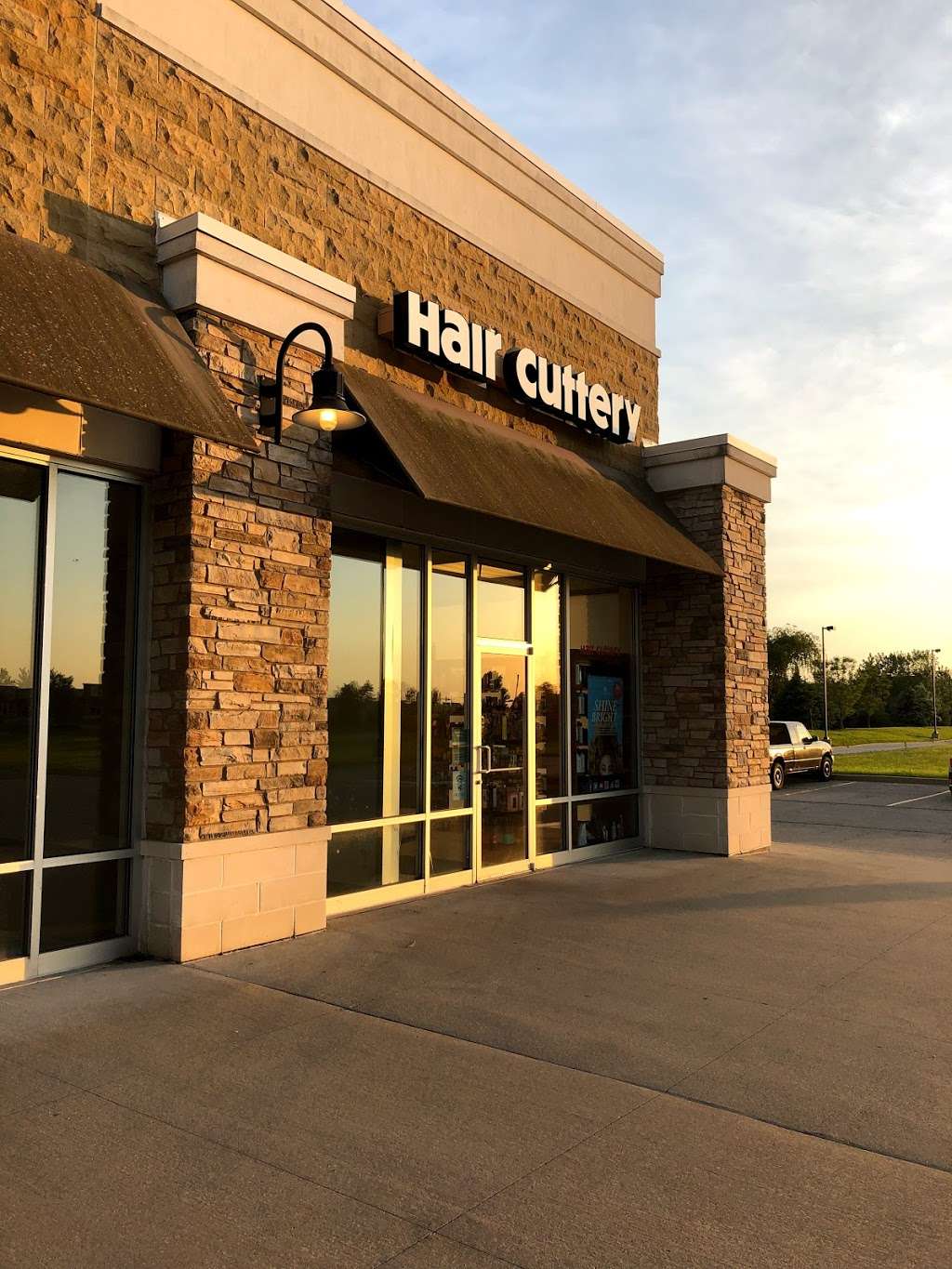 Hair Cuttery | 230 W Peace Rd Suite 104, Sycamore, IL 60178, USA | Phone: (815) 899-7972